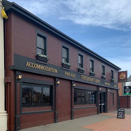 Queens Arms Hotel Longford Εξωτερικό φωτογραφία