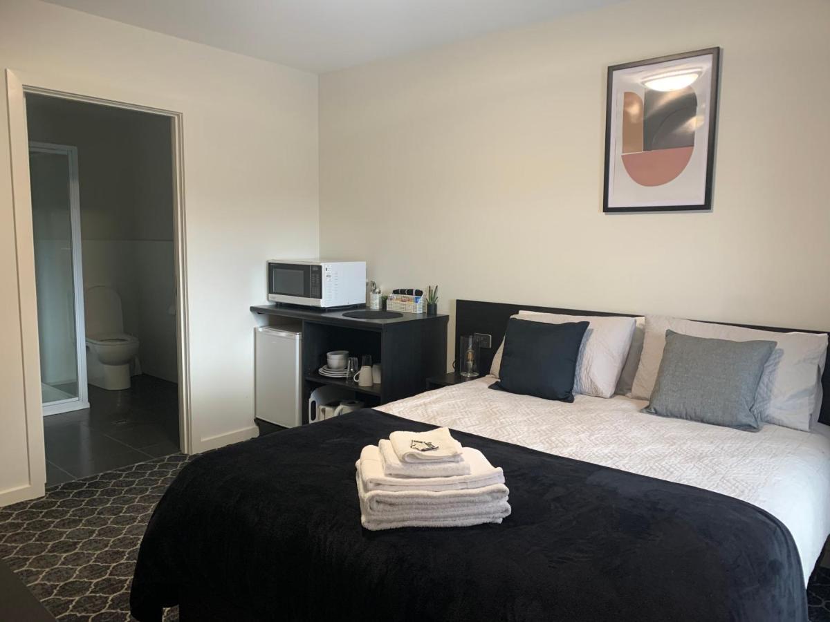 Queens Arms Hotel Longford Εξωτερικό φωτογραφία