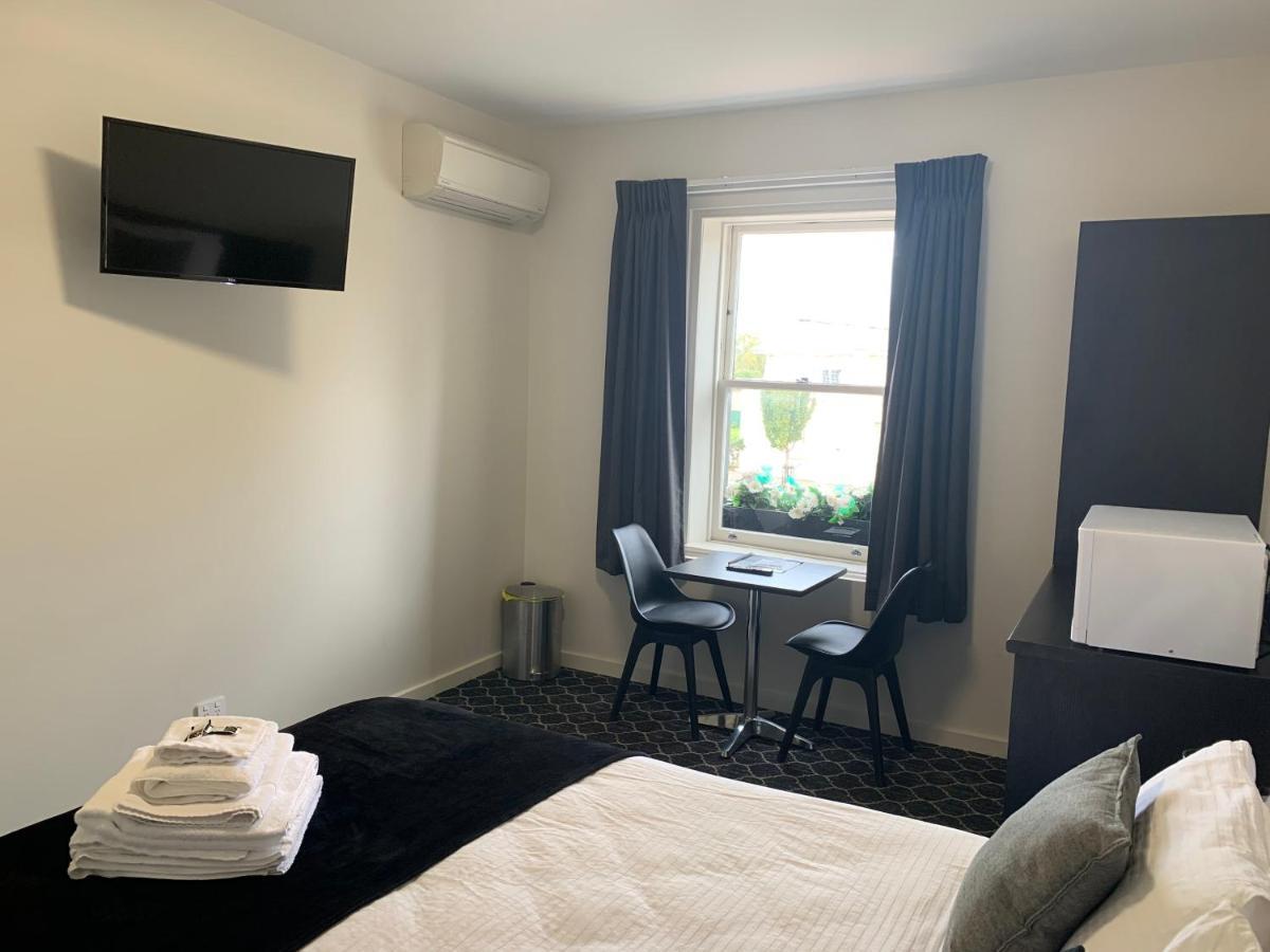 Queens Arms Hotel Longford Εξωτερικό φωτογραφία