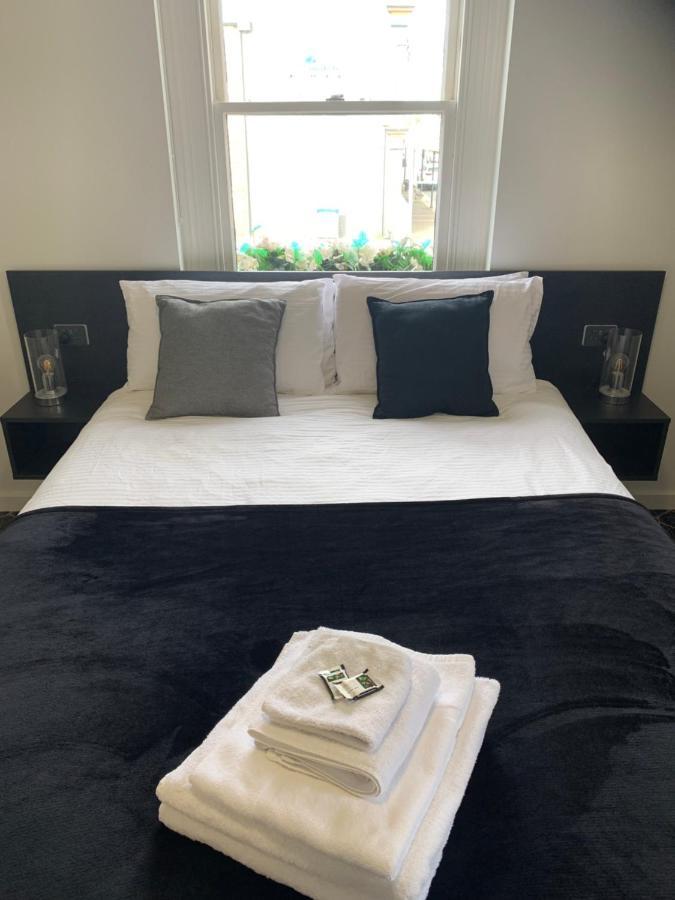 Queens Arms Hotel Longford Εξωτερικό φωτογραφία